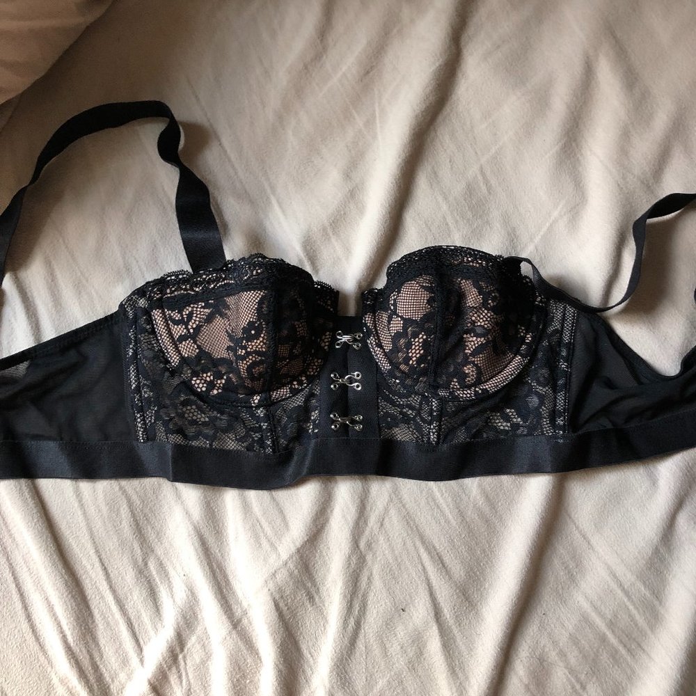 Adore Me Balconette Lace Bra Black and Light Nude // NEVER WORN